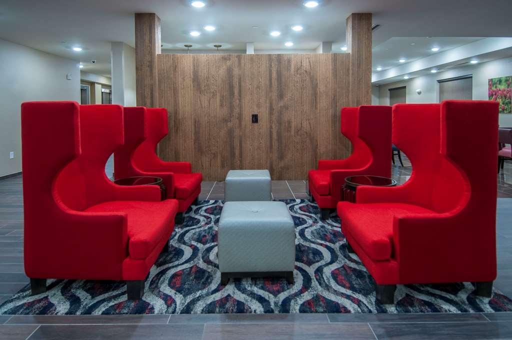 Comfort Inn & Suites Downtown Near University タスカルーサ インテリア 写真