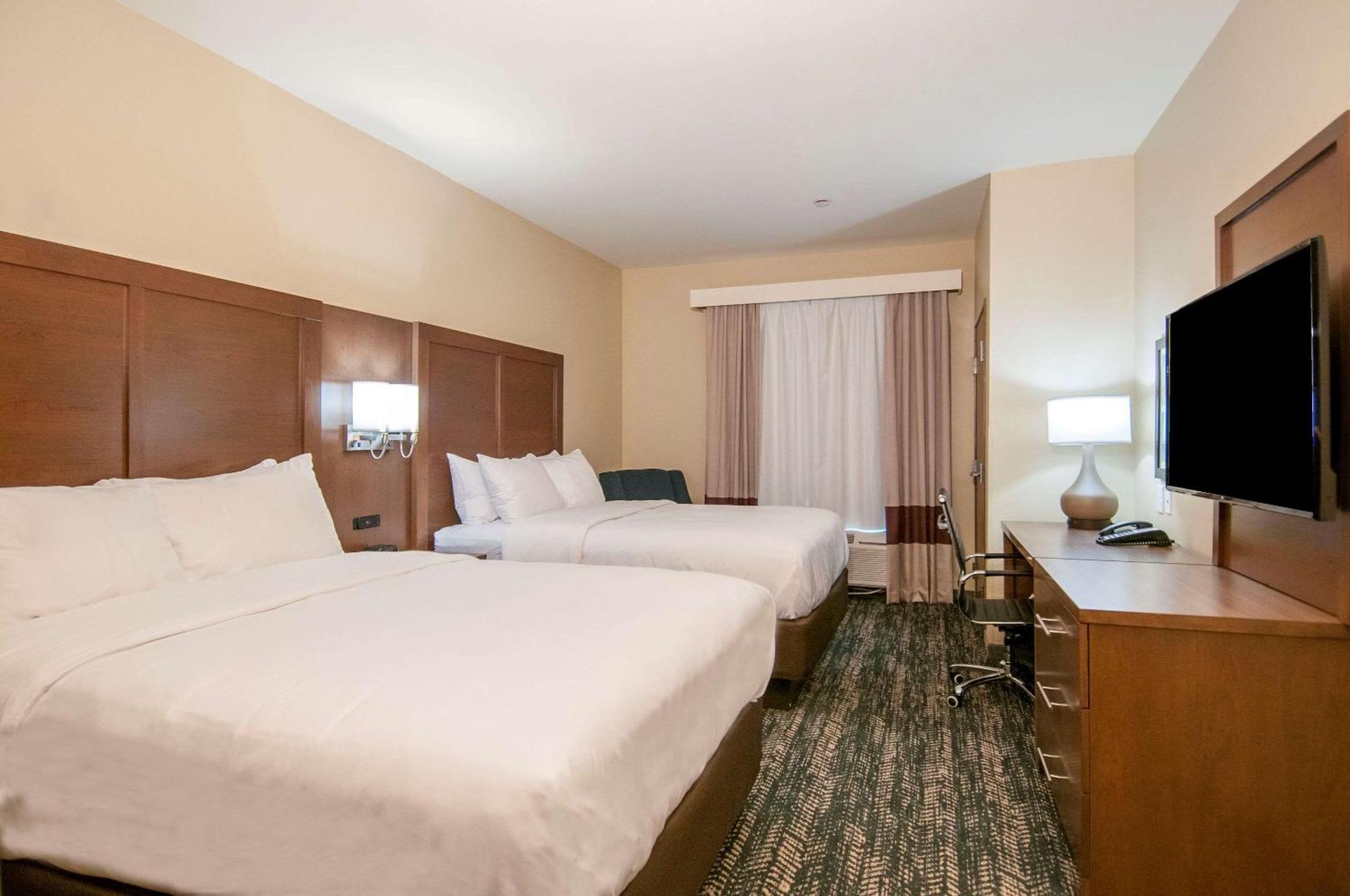 Comfort Inn & Suites Downtown Near University タスカルーサ エクステリア 写真
